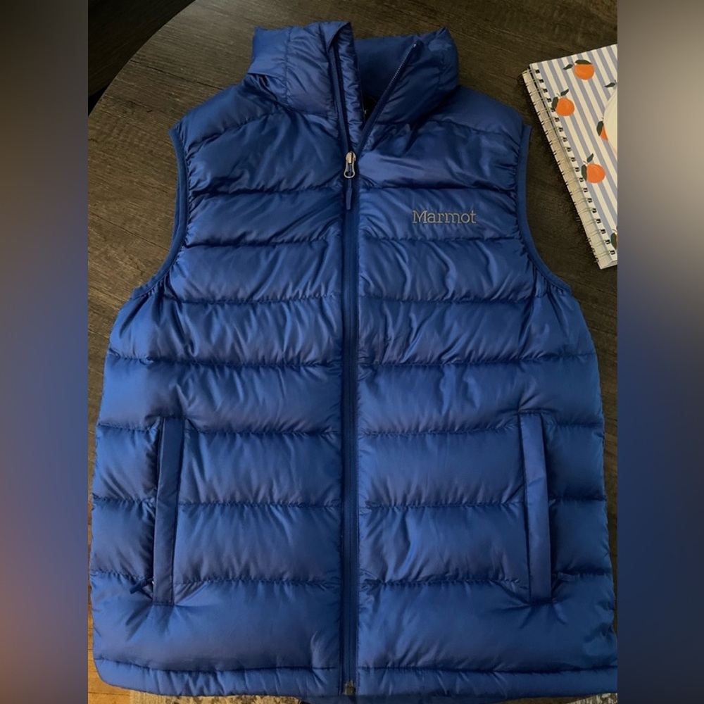 Marmot 800 Fill Down puffer vest. Size small